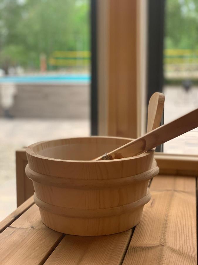 ホテル Mohacsi Wellness Vendeghaz Es Lovasklub エクステリア 写真
