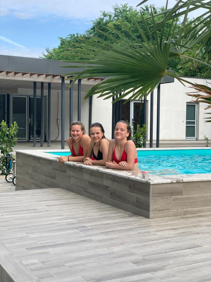 ホテル Mohacsi Wellness Vendeghaz Es Lovasklub エクステリア 写真