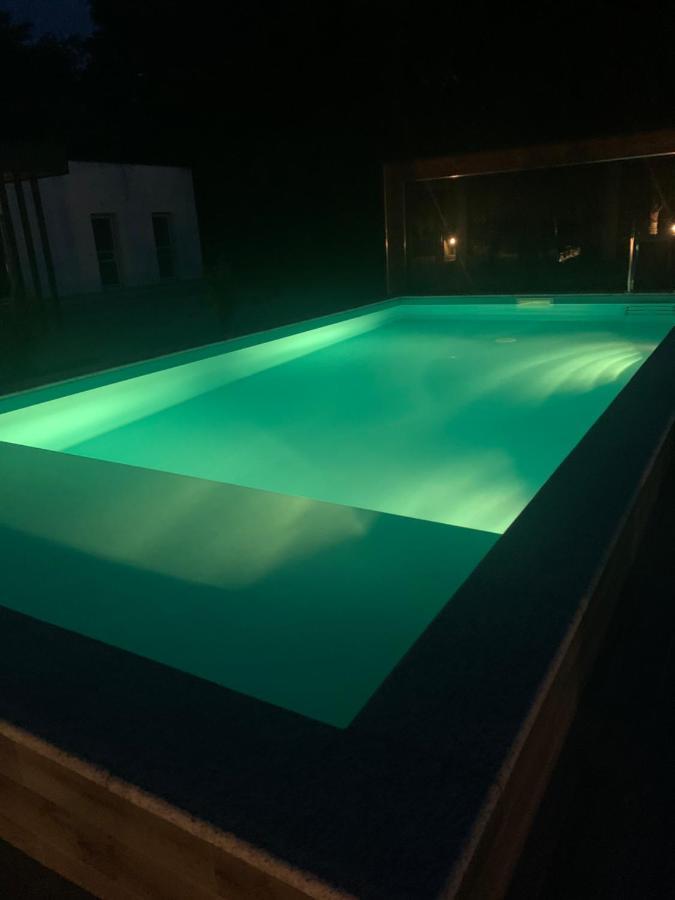 ホテル Mohacsi Wellness Vendeghaz Es Lovasklub エクステリア 写真