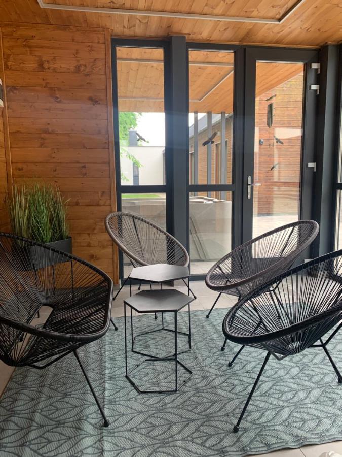 ホテル Mohacsi Wellness Vendeghaz Es Lovasklub エクステリア 写真